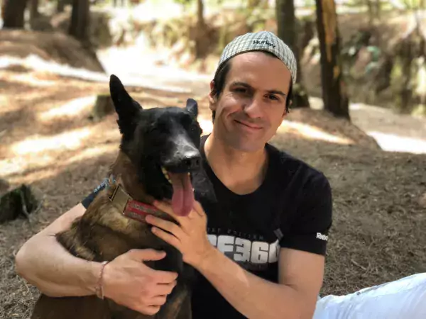 Juan and his dog Frieda - MDS Computational Linguistics